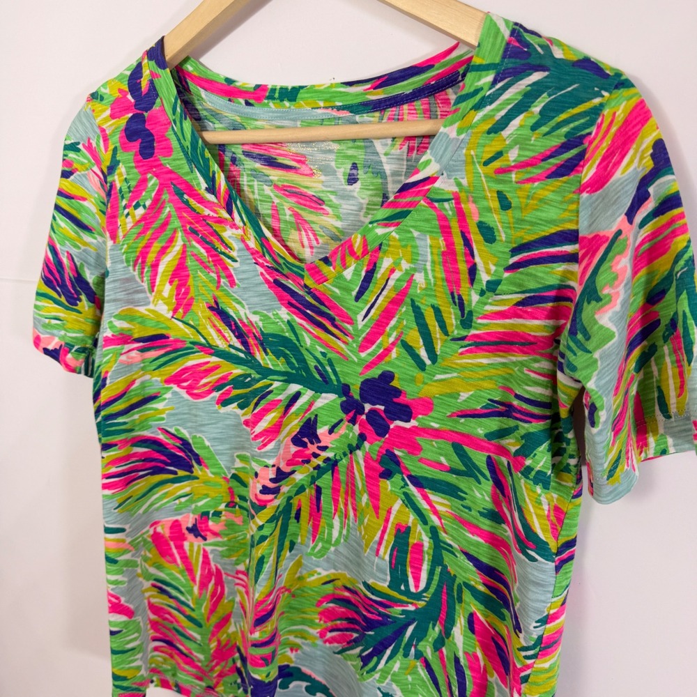 Lilly Pulitzer T-Shirt Womens S Green Palm Print V-Neck Slub Cotton Short Sleeve - Picture 7 of 9